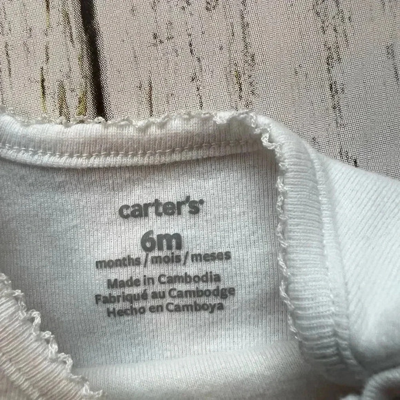 Carter’s bundle of baby girls’ 2 bodysuits & 1 sunsuit Size 6 months - Picture 12 of 12